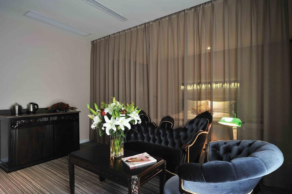 Kingtown Riverside Hotel Plaza Shanghai Exterior photo